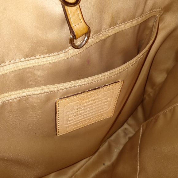 Coach Leather Pocketbook with 2 Side Pockets - Picture 5 of 11